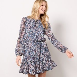 Evereve Isla Flirty Dress Size Medium